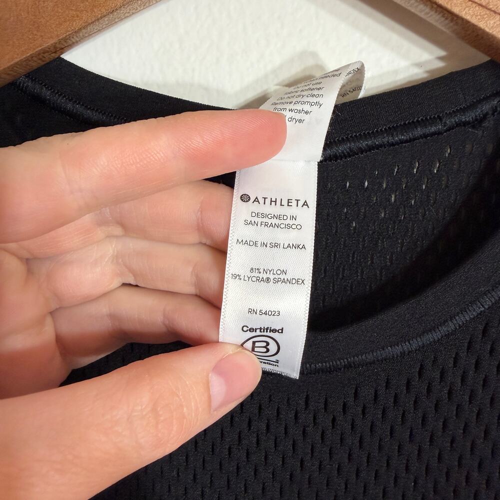 Athleta Black Cropped Tank - Picture 3 of 4